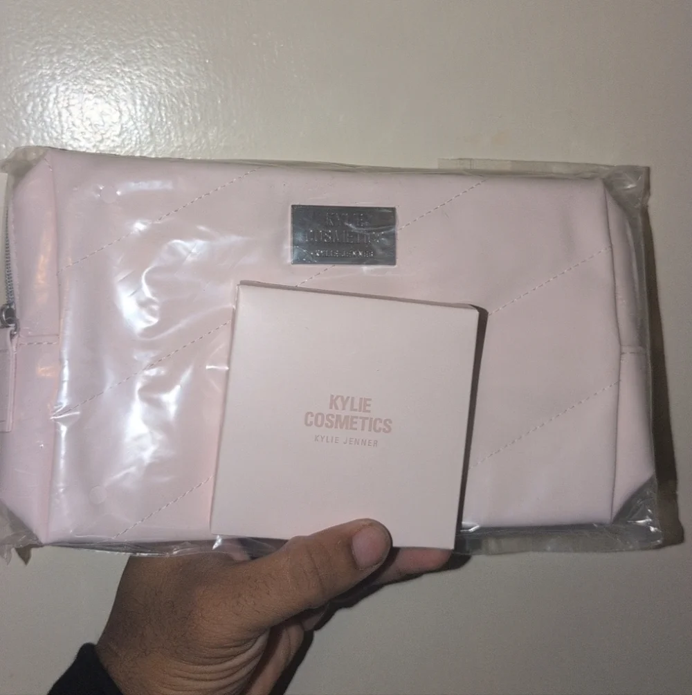 Kylie Cosmetics Pink Bag And Mirror Bundle